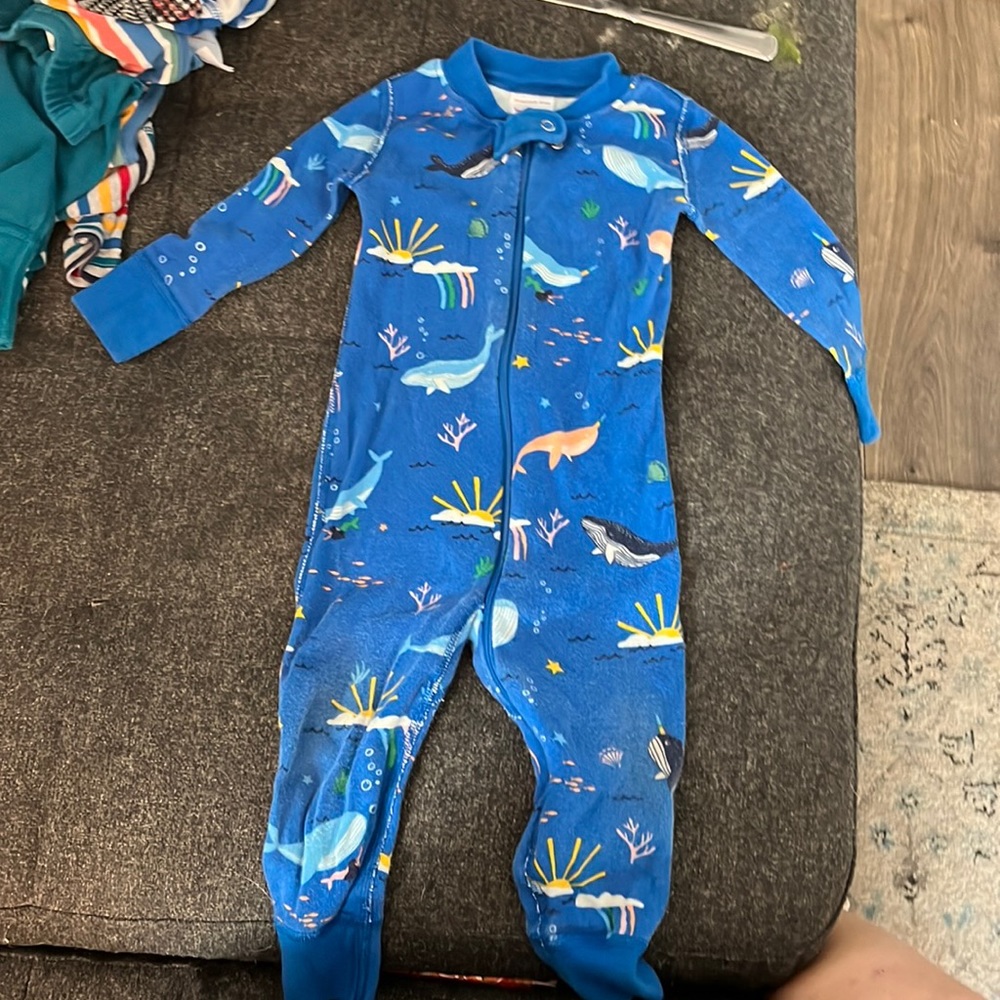 Hanna pajamas 12-18 mo EUC